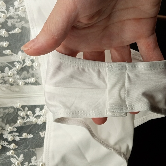 Fashion Nova PEARL BUSTIER BODYSUIT SIZE SMALL - Picture 5 of 6